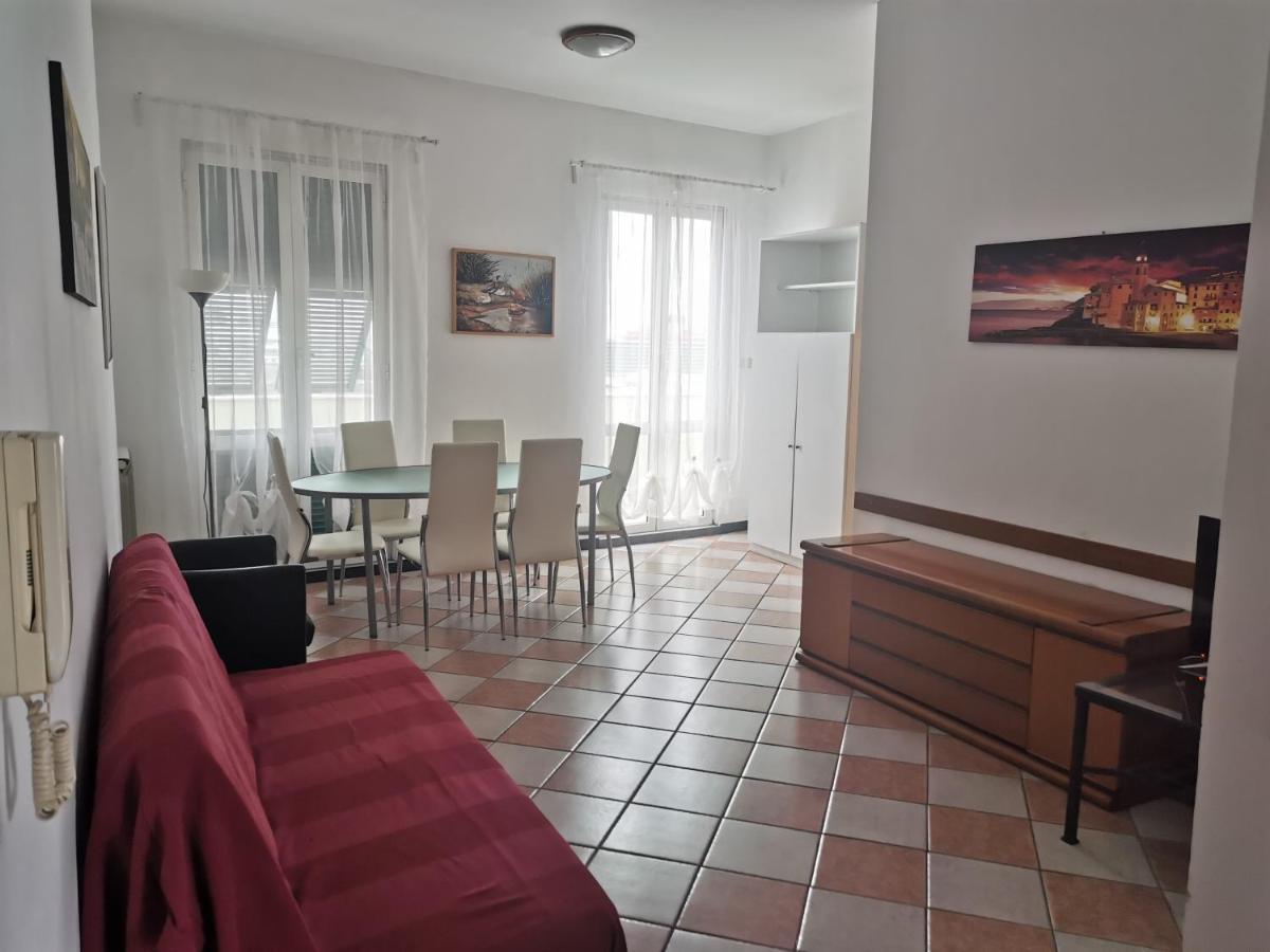 Residence La Lanterna Gênes Extérieur photo