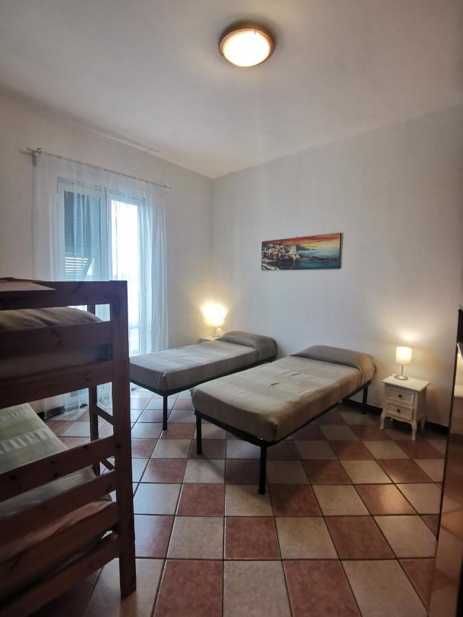 Residence La Lanterna Gênes Extérieur photo